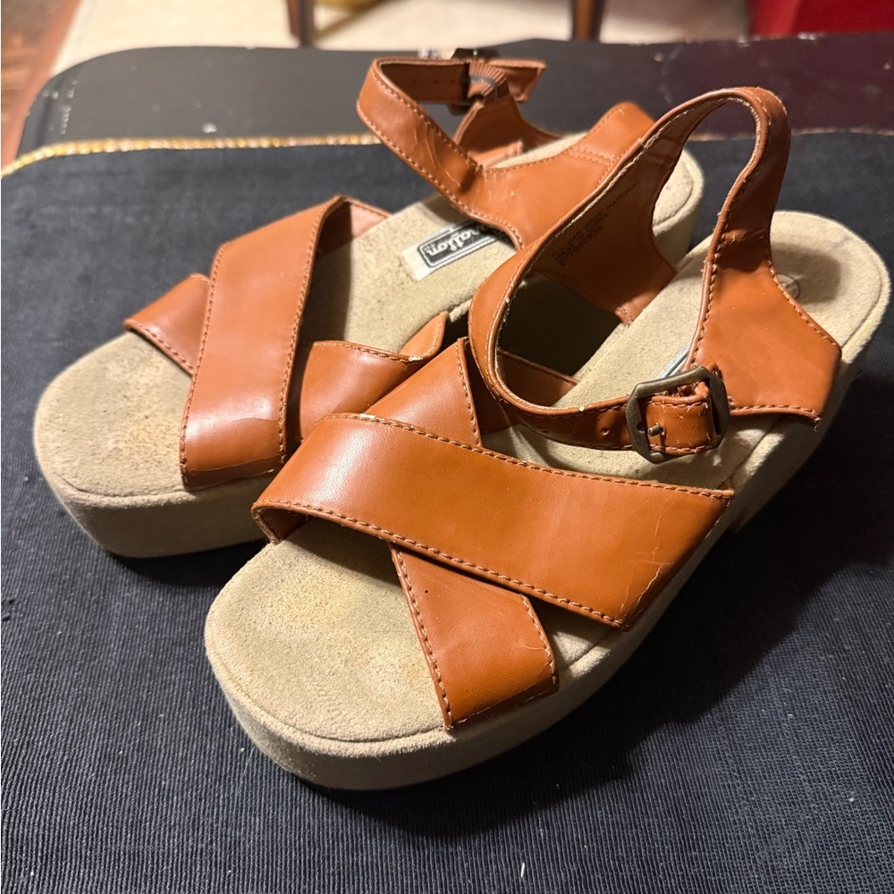 Xhilaration Tan Leather Strappy Sandals